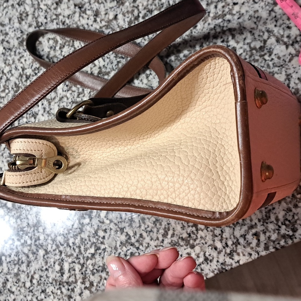 Vintage Dooney & Bourke Beige/Brown Pebbled Leather Tote Shoulder Bag - Picture 13 of 16